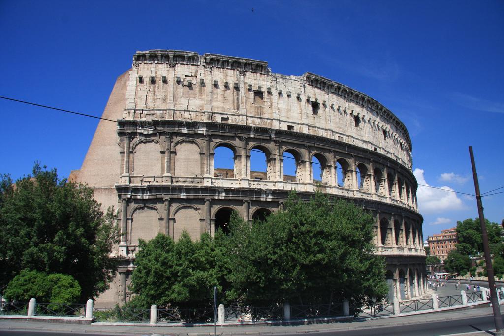 Viale Del Colosseo Panzió Róma Kültér fotó